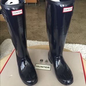 EUC Hunter Original Tall Gloss Boots Navy 9